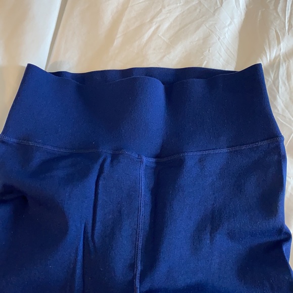 Fabletics sculpt knit navy leggings - Picture 5 of 5